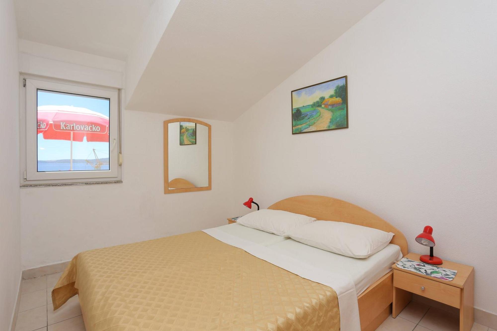 Family Friendly Apartments With A Swimming Pool Businci, Ciovo - 11232 트로기르 외부 사진