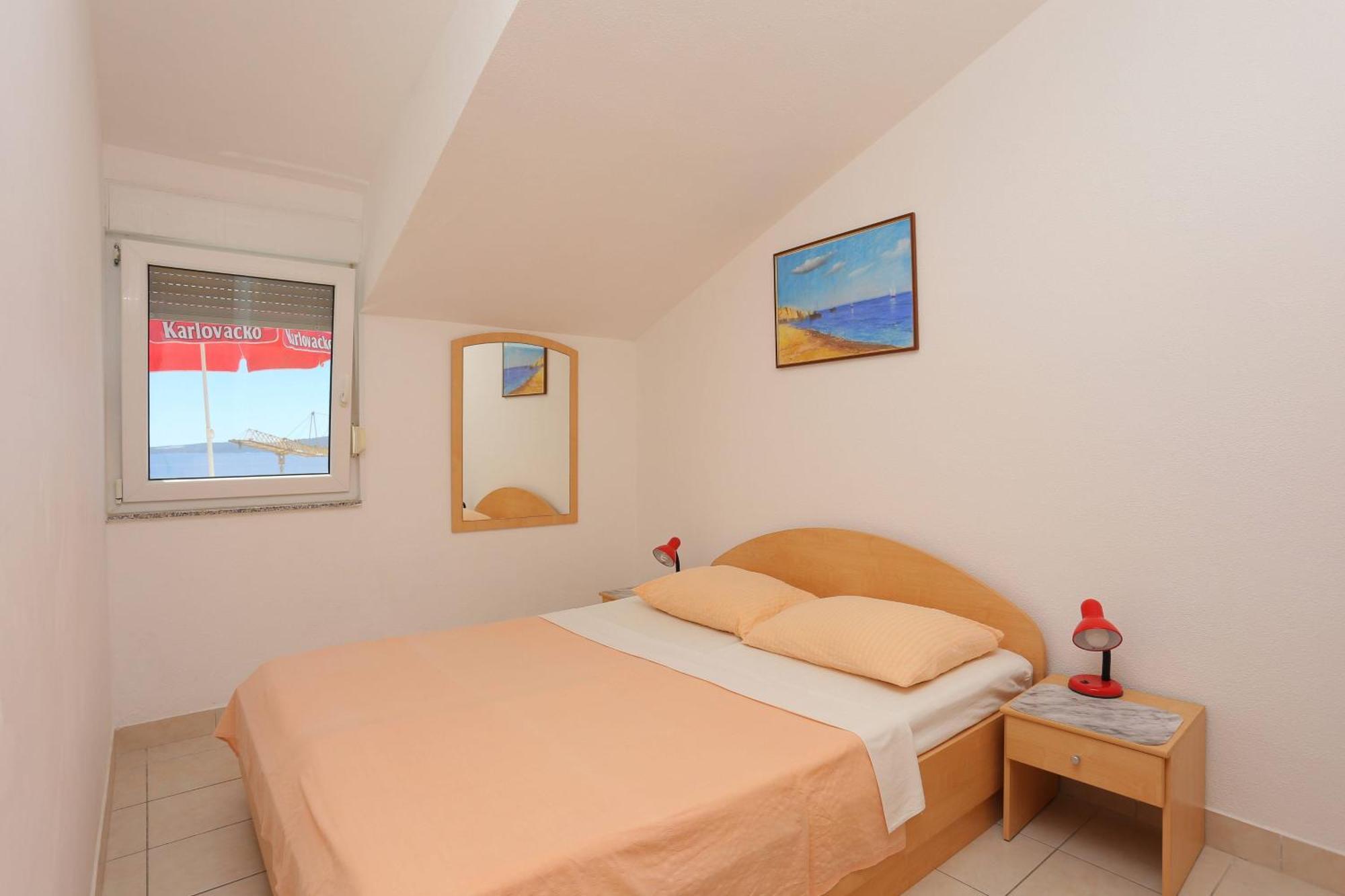 Family Friendly Apartments With A Swimming Pool Businci, Ciovo - 11232 트로기르 외부 사진