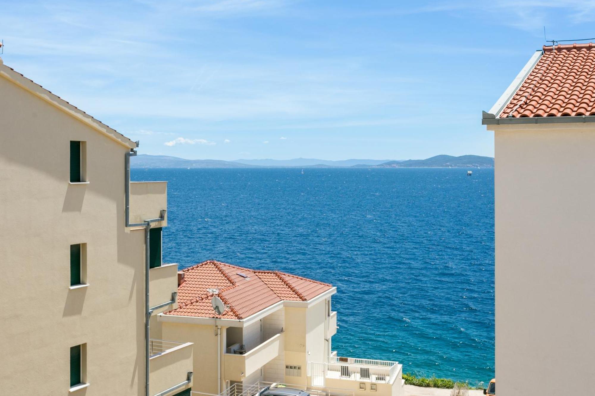 Family Friendly Apartments With A Swimming Pool Businci, Ciovo - 11232 트로기르 외부 사진