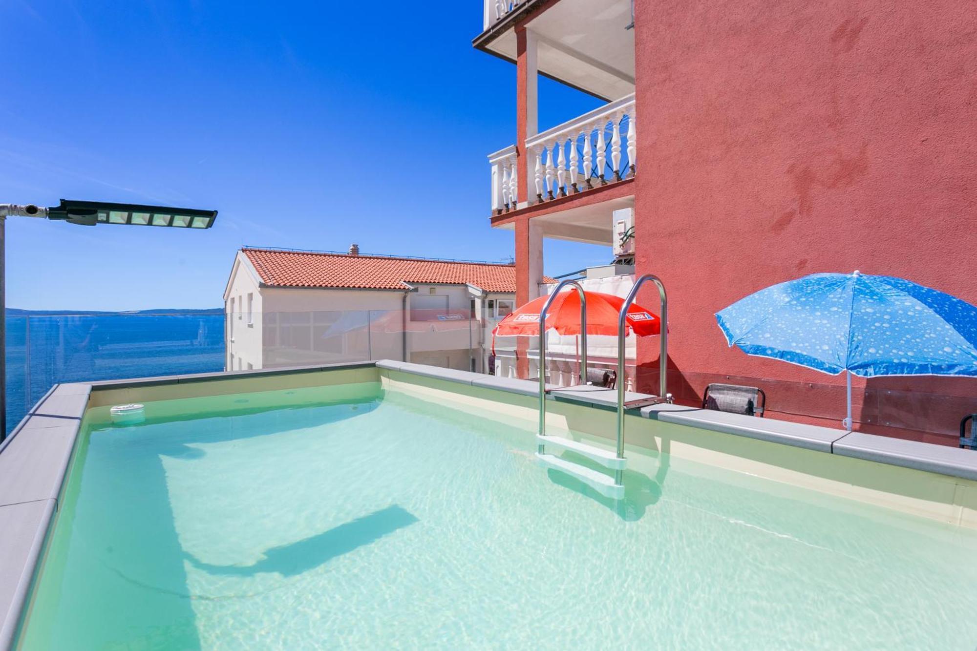 Family Friendly Apartments With A Swimming Pool Businci, Ciovo - 11232 트로기르 외부 사진